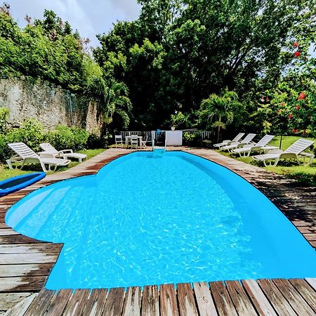 Grand Studio Plein De Charme Sainte-Anne  Ngoại thất bức ảnh