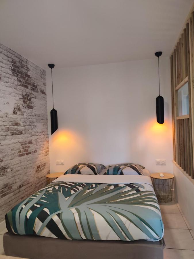 Grand Studio Plein De Charme Sainte-Anne  Ngoại thất bức ảnh