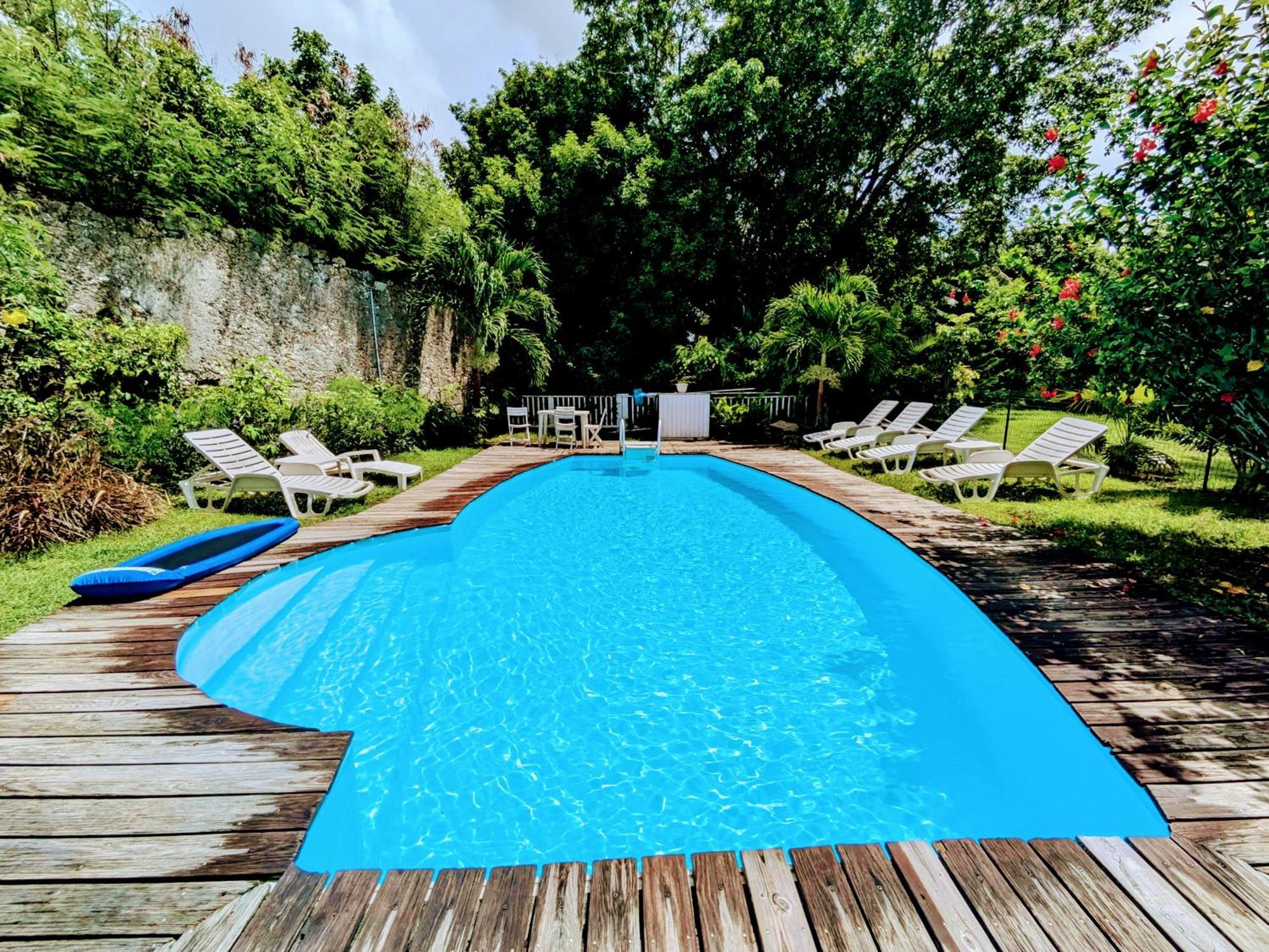 Grand Studio Plein De Charme Sainte-Anne  Ngoại thất bức ảnh